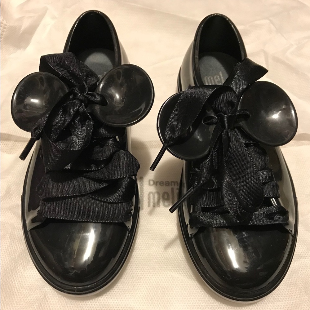 Brand new Kids' Mel Be+Disney Sneaker